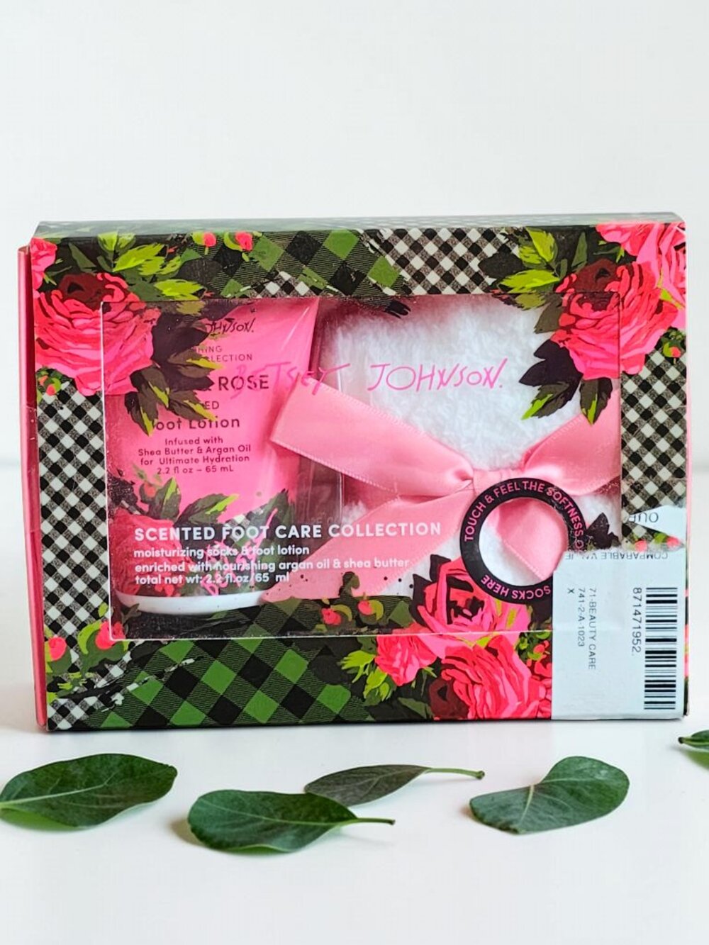 BETSEY JOHNSON Scented Foot Care Collection